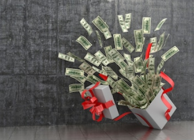 How to Save Money on Last Minute Gifts